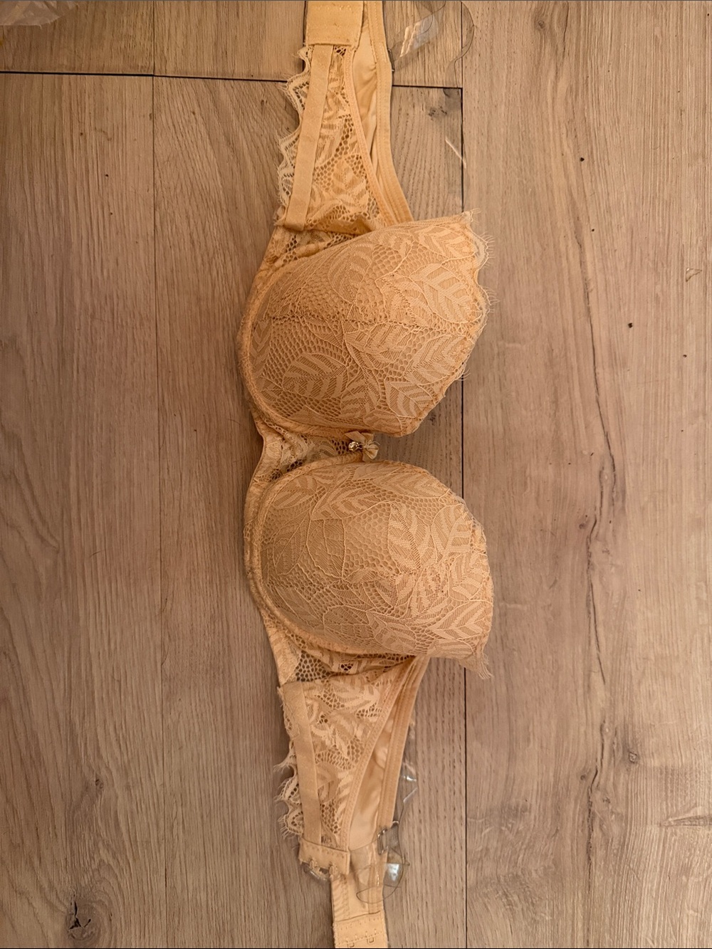 Lace Underwire Bra in Beige